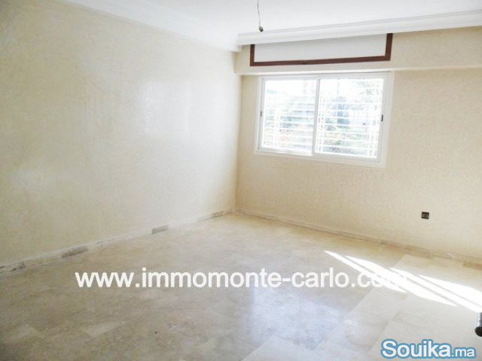 villa neuve à louer à Rabat au quartier Souissi