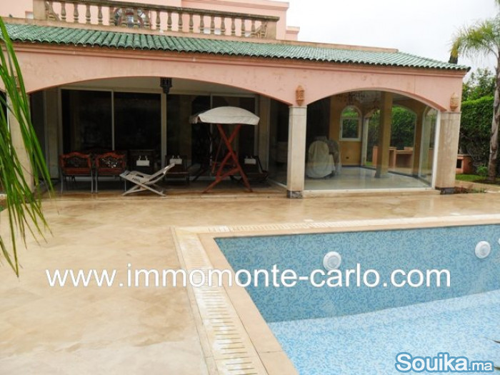 Location une villa meublée avec piscine à Souissi