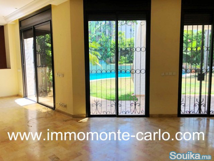 villa avec piscine à louer à Hay Riad