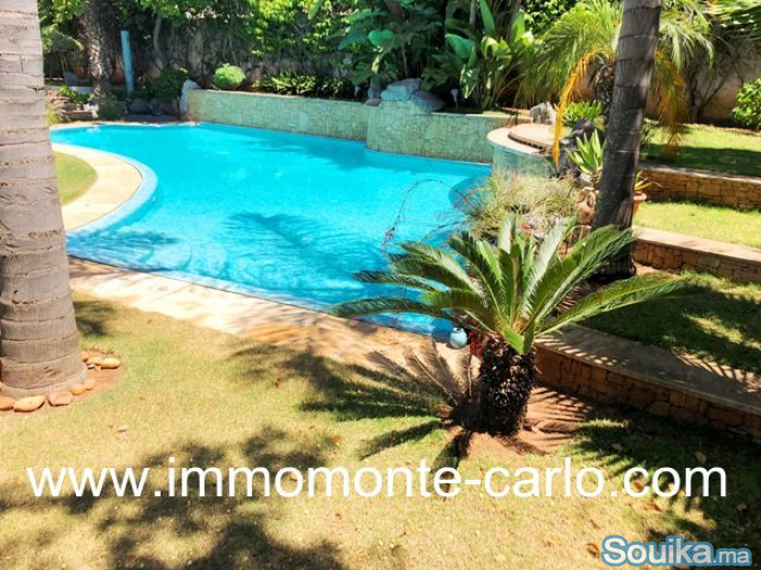 villa avec piscine à louer à Hay Riad