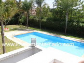 villa avec piscine et chauffage centrale à Souissi