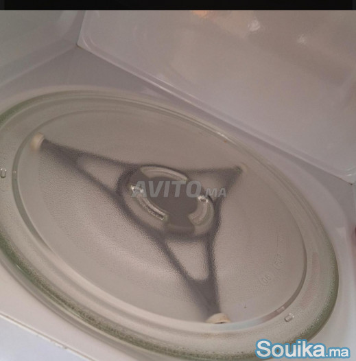 Micro-ondes Whirlpool chef plus dual power technol
