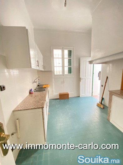 Location villa avec piscine au quartier Agdal