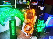 ENSEIGNE LED LUMINEUX - PANNEAU DRAPEAU -