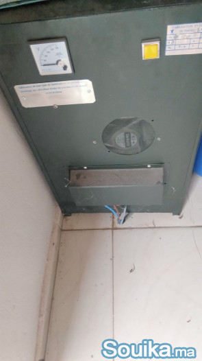 Vends régulateur de tension 15 kva