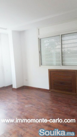 Location villa avec piscine à Souissi