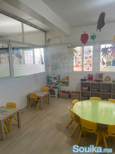 À Vendre locaux titrés pour Crèche Équipée