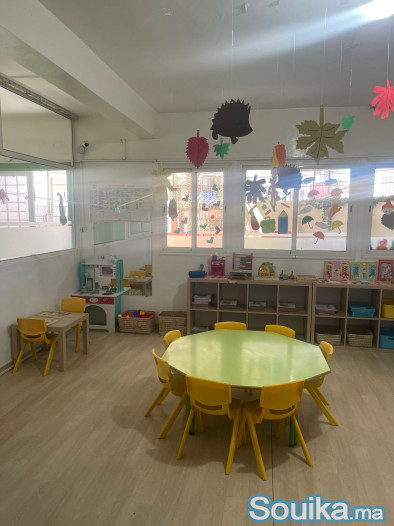 À Vendre locaux titrés pour Crèche Équipée