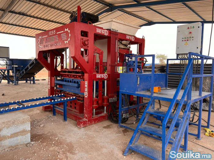 Machine à 4 parpaings à vendre