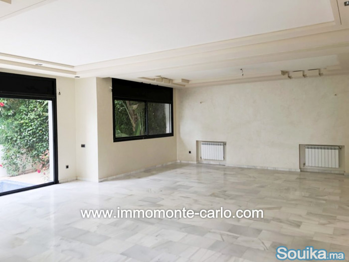 Villa neuve moderne avec piscine à Hay Riad