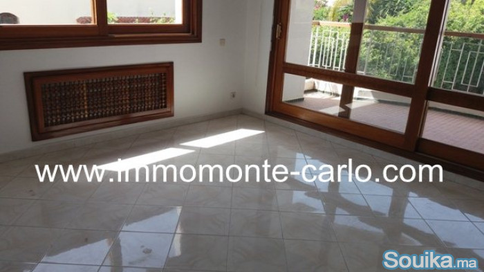 villa avec chauffage central à Souissi
