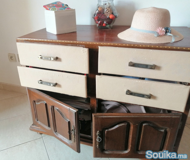 une commode pratique et spacieuse