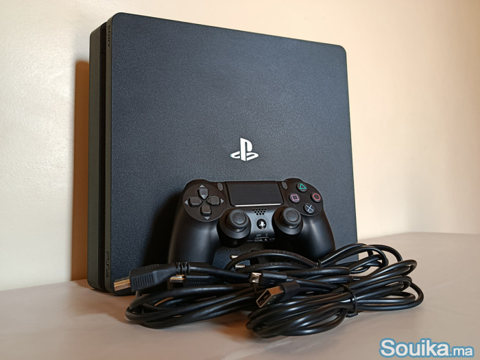 PS4 Slim 1TB Flashé v9.00 Comme neuf