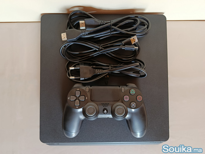 PS4 Slim 1TB Flashé v9.00 Comme neuf