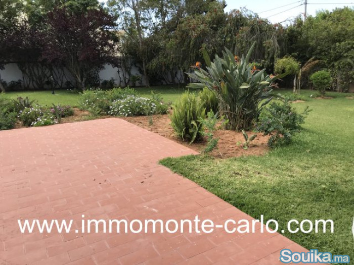 Villa à louer au quartier Souissi à Rabat
