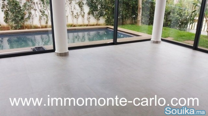 A louer villa de standing avec piscine à Hassan