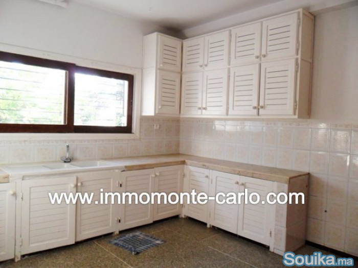 Villa avec chauffage à OLM Souissi Rabat