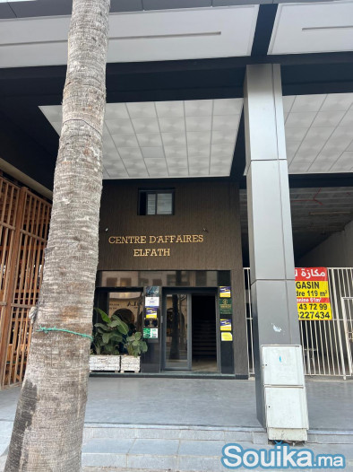 Plateau de bureau au 1er étage avec ascenseur ce