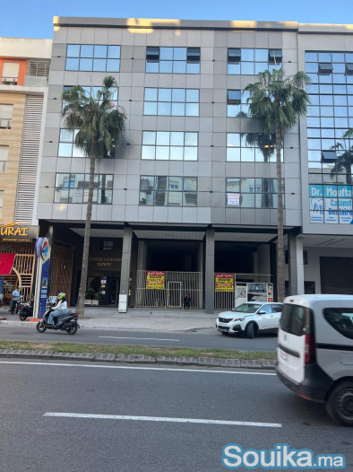 Plateau de bureau au 1er étage avec ascenseur ce