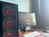 PC gamer bureau à vendre en excellent état