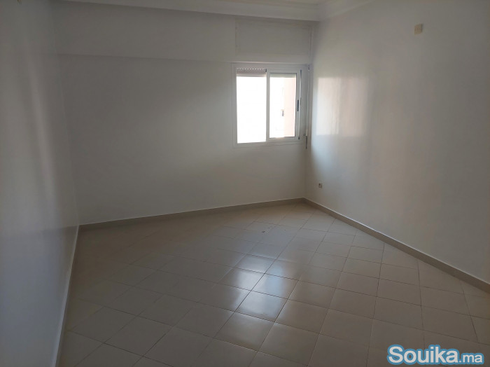 UN APPART 2 ETG RES CHABAB