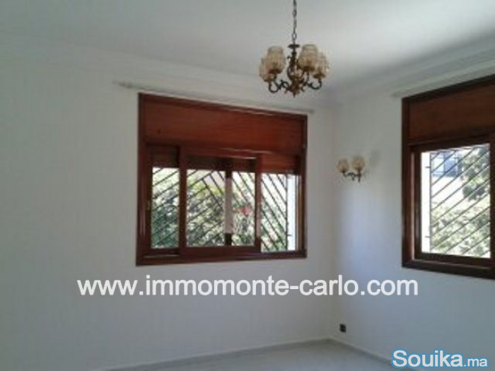 villa avec beau jardin à Hay Riad