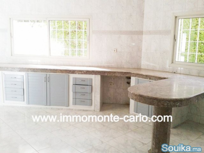 Villa neuve haut standing à Souissi RABAT