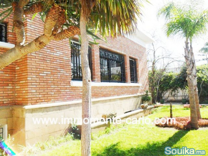 villa avec chauffage central à Souissi