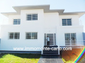 Jolie villa neuve à louer à Souissi