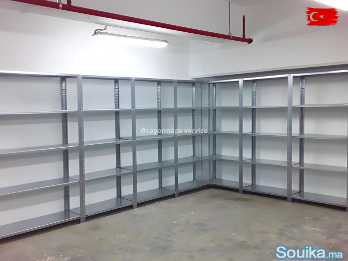 Présentoirs Rayonnages de magasin