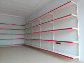 Présentoirs Rayonnages de magasin