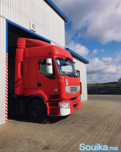 Poids lourds à Tanger