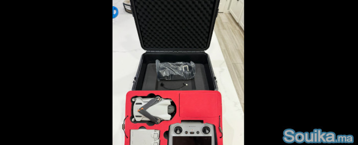 DJI Mini 3 avec étui chargeur et 3 batteries