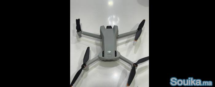 DJI Mini 3 avec étui chargeur et 3 batteries