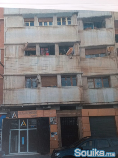 IMMEUBLE RENTABLE À VENDRE