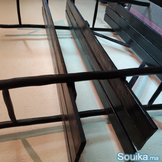 Étagère peinture noire