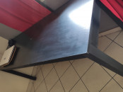 Grande Table bureau et chaise ordinateur