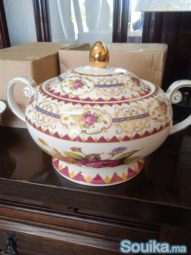 SERVICE COMPLET EN PORCELAINE