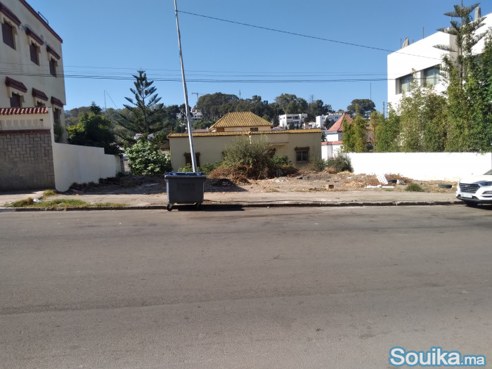 Terrain villa commercial à Tanger