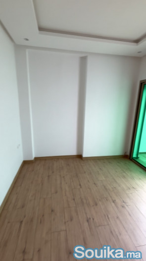 Appartement 64 m à vendre près de Mehdia