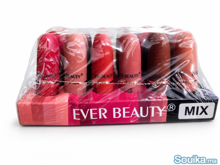 Produits de beauté et cosmétiques disponibles